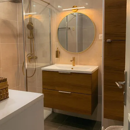 Appartement 3-room For 6 People In Port Vauban Antibes