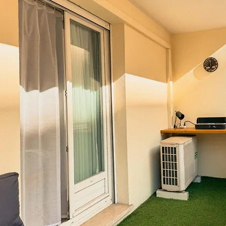3-room For 6 People In Port Vauban * Antibes